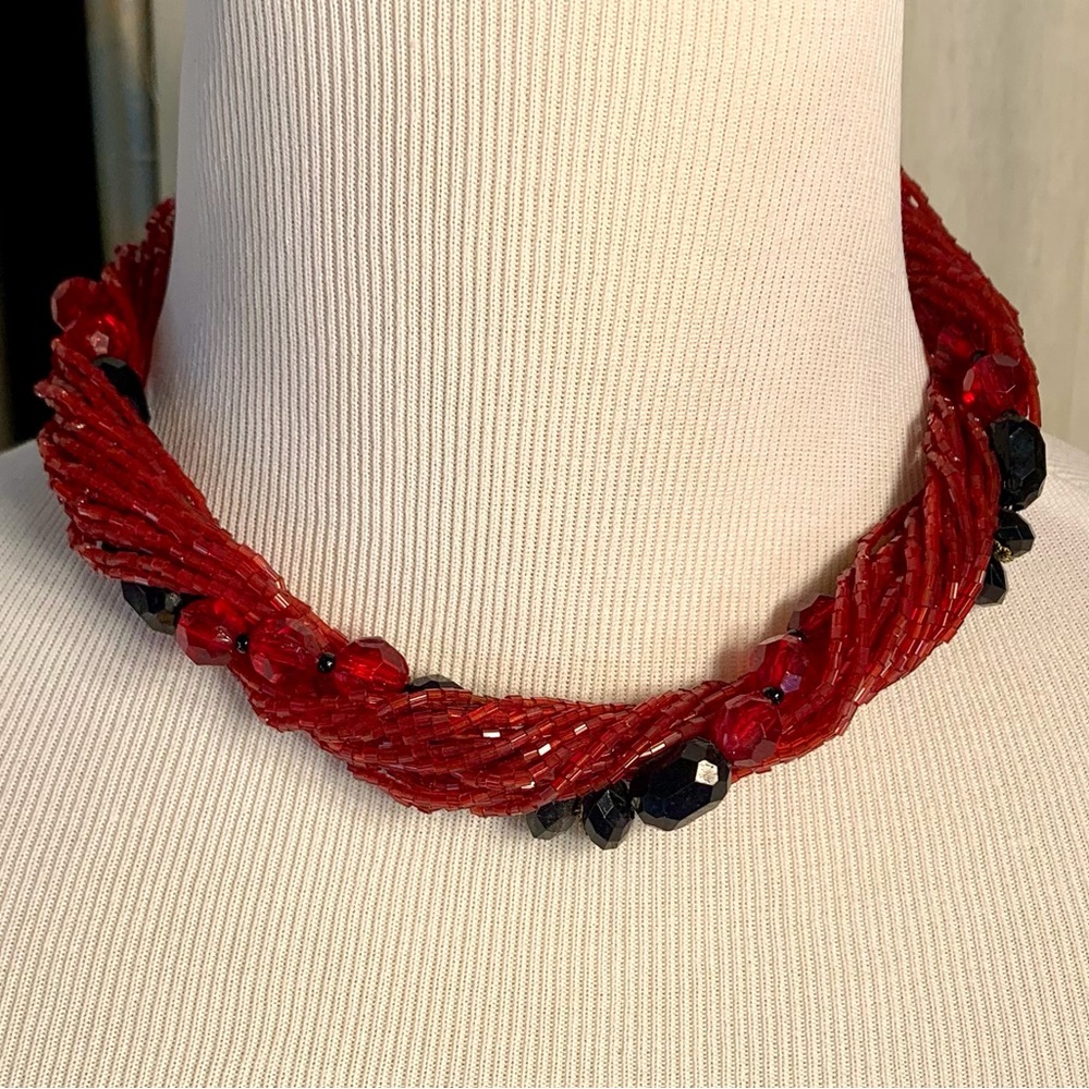 Vintage Red and black twisted glass bead choker